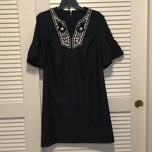 Preowned Ivanka Trump Black casual dress w sequins- size: 6